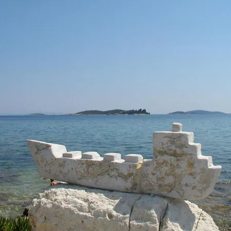 Meridiana-7 By Interhome