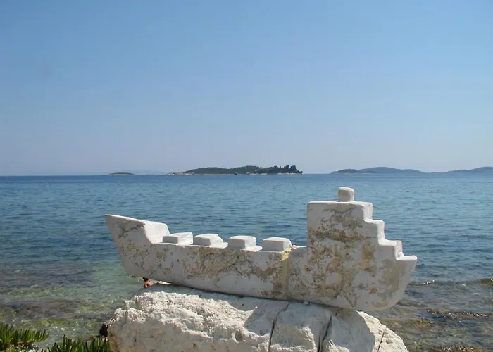 Meridiana-7 By Interhome