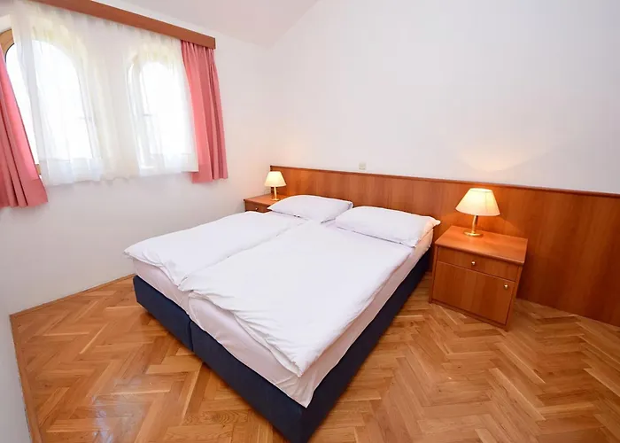 Apartment Meridiana-7 By Interhome